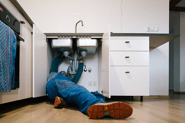 Professional Plumbing technician working in Newburg, WI